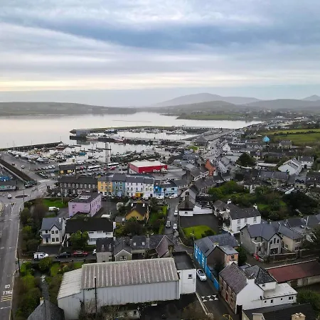 Orchard House - Town Centre *