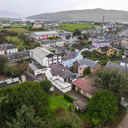 Orchard House - Town Centre Holiday home *