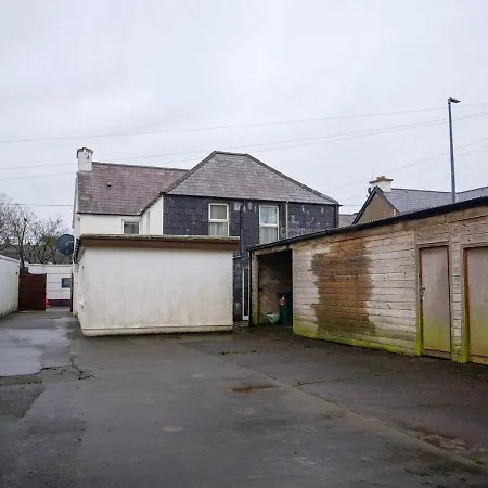 Orchard House - Town Centre Dingle