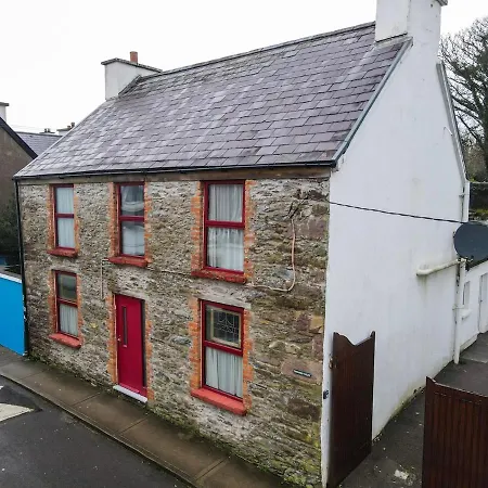Orchard House - Town Centre Holiday home