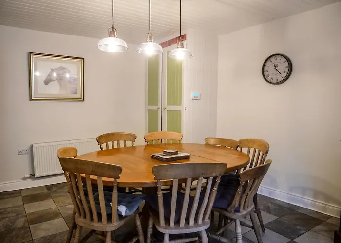 Orchard House - Town Centre