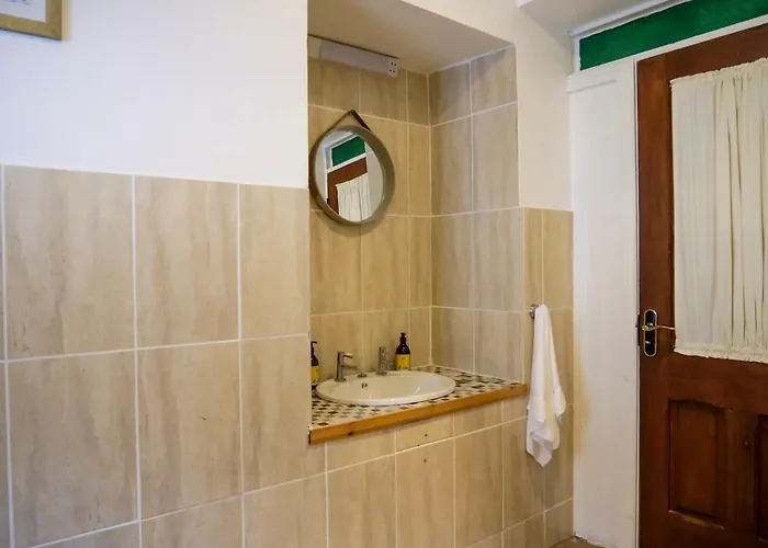 Orchard House - Town Centre *