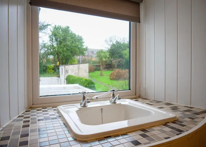 Orchard House - Town Centre ディングル