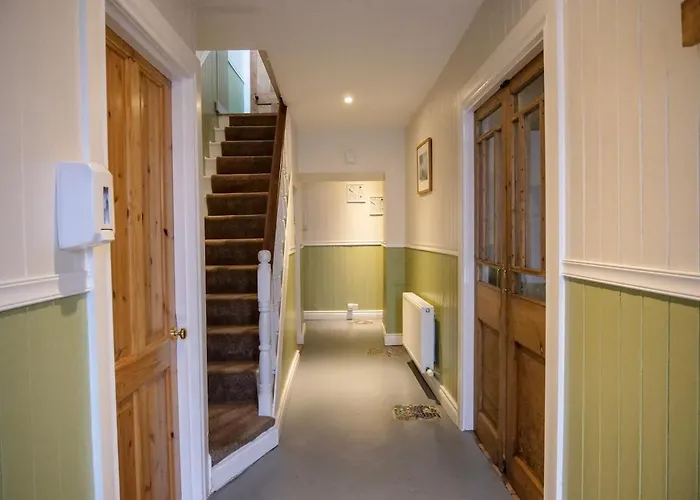 Orchard House - Town Centre ディングル