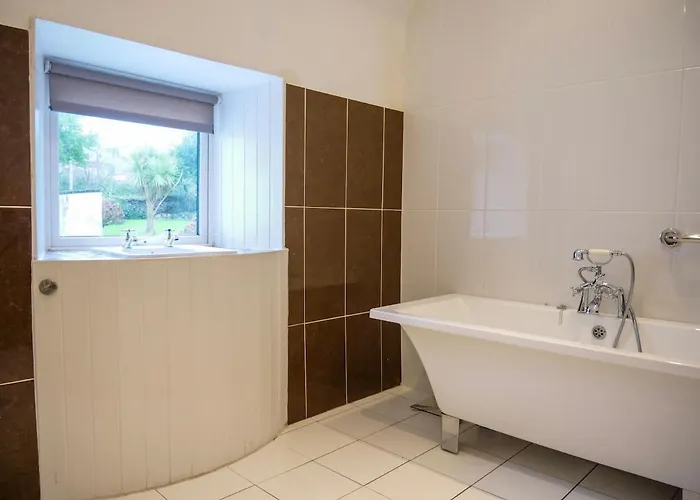 Orchard House - Town Centre 別荘