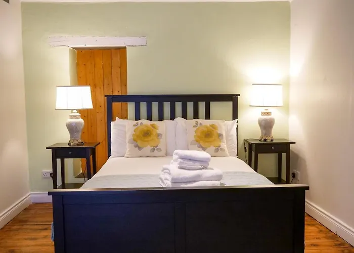 Orchard House - Town Centre 別荘