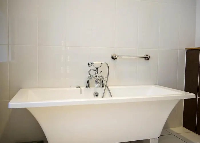 Orchard House - Town Centre * ディングル